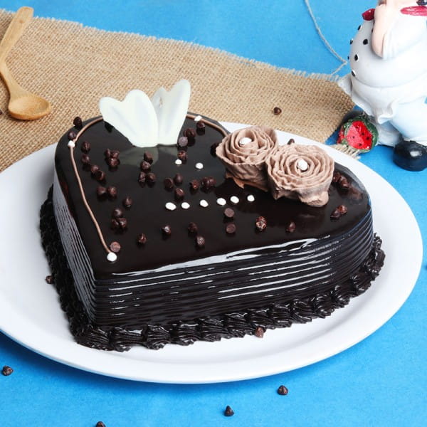 Truffle Cake in Heart Shape